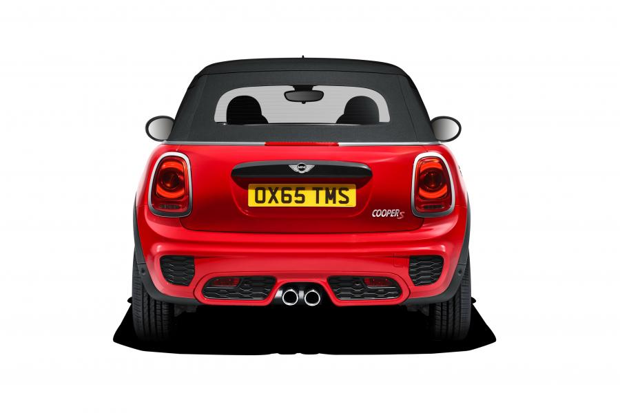  Mini Cooper S Cabrio JCW Package 2015 года  (UK) (фото 22 из 30)